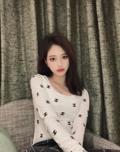 波大人美水蛇腰，鲍鱼粉嫩水多真好日